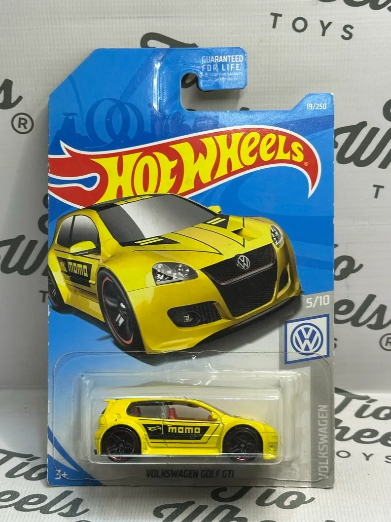 Volkswagen Golf GTI Momo