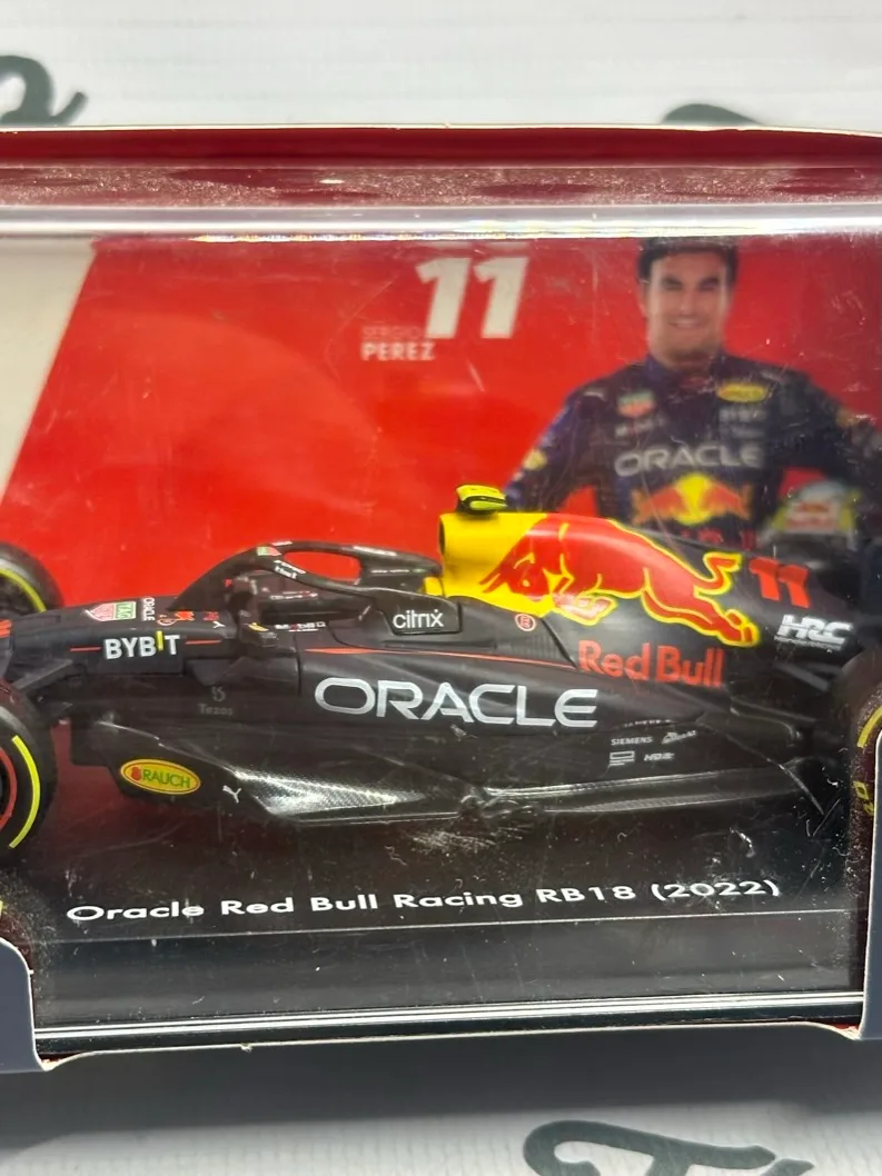 Oracle Red Bull Racing RB18 (2022) Checo Pérez 1:43