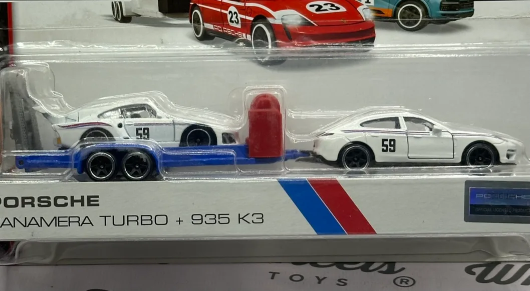Porsche Panamera Turbo + Porsche 935 K3
